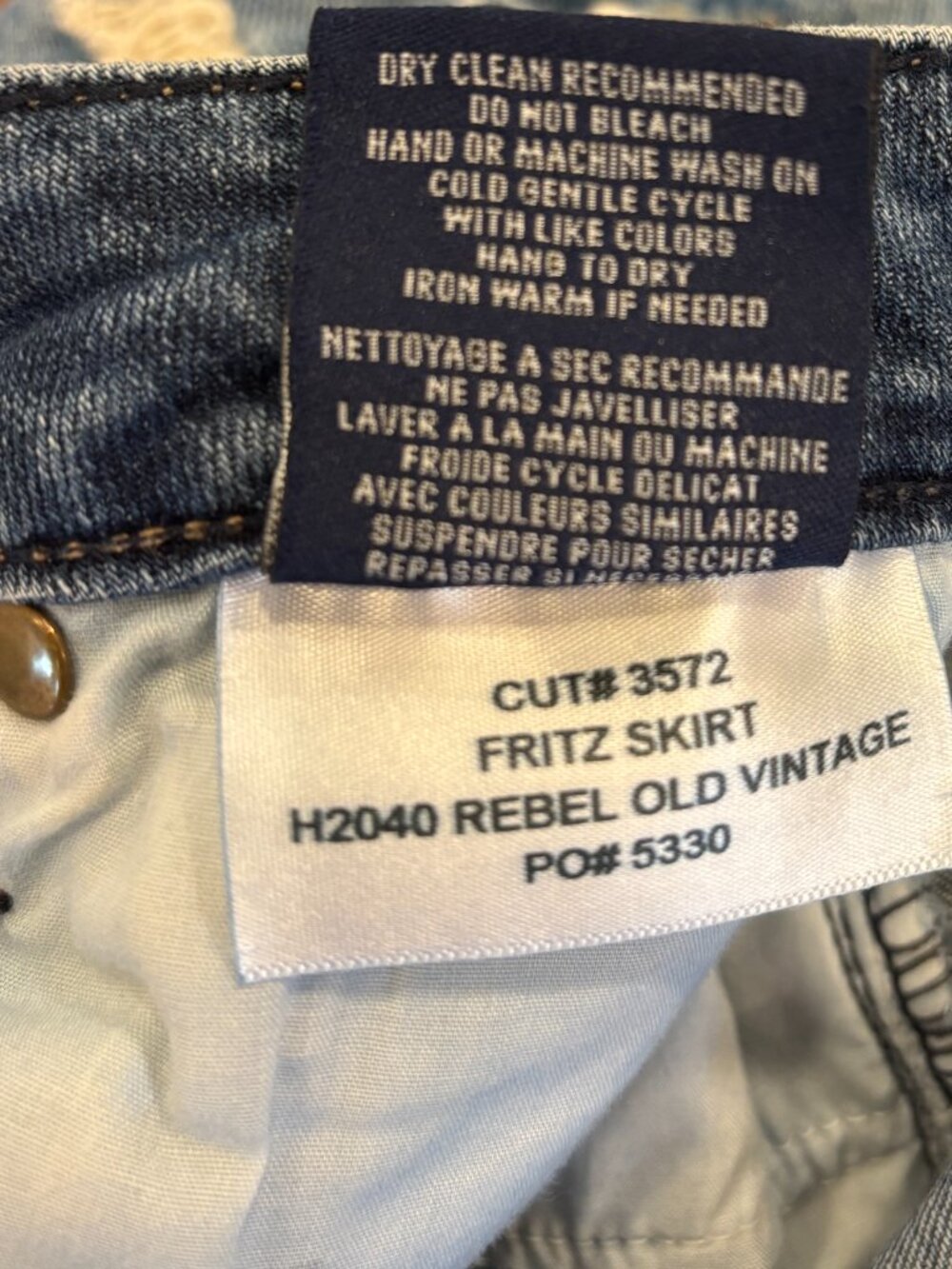 Fidelity Denim Fritz Skirt Distressed Medium Wash Mini 27/4 - Picture 5 of 7
